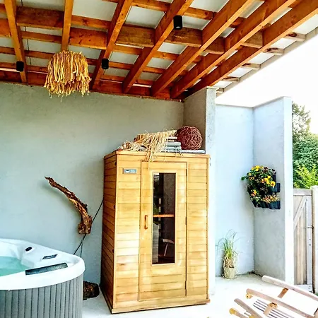 Le Petit Дюрбюи