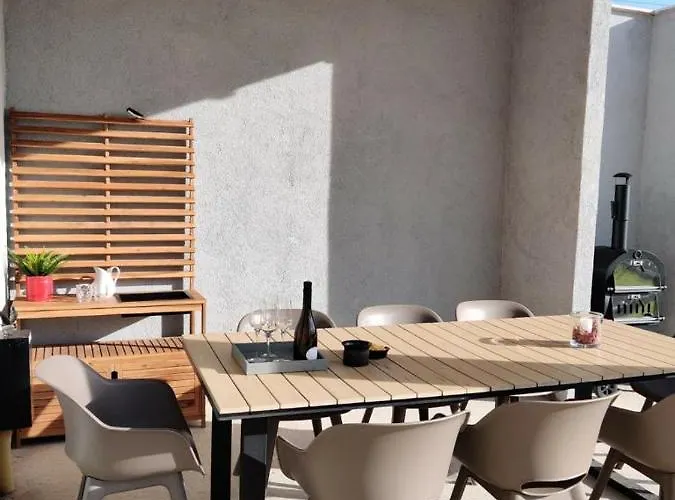 Le Petit Bed & Breakfast